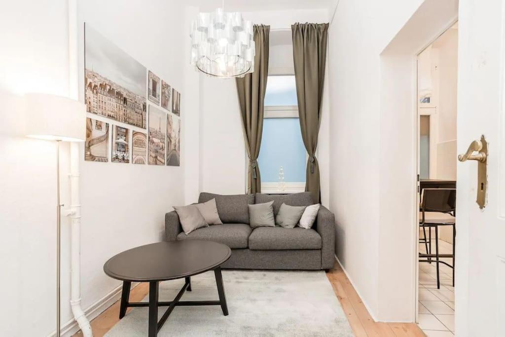Newly Furnished Apartment For Up To 6 People Берлін Екстер'єр фото